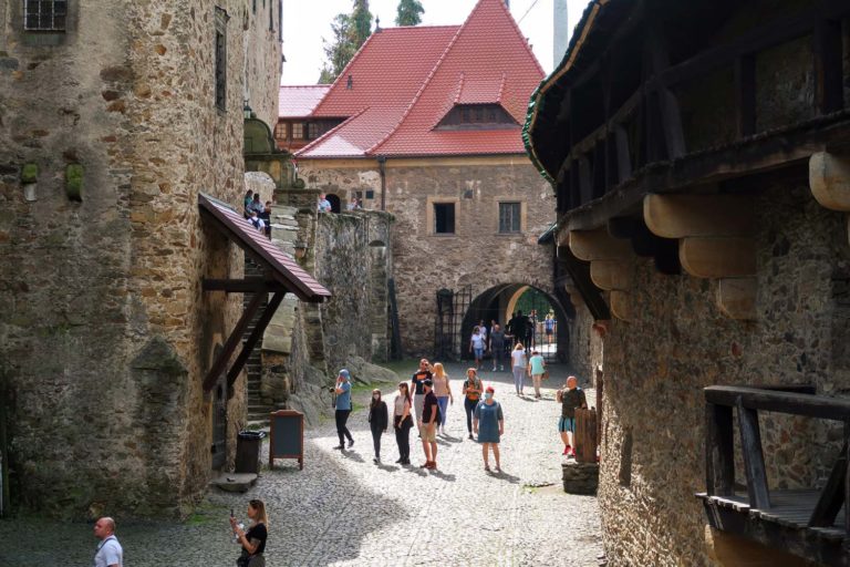 Zamek Czocha Mapa Dojazd Cennik Zwiedzanie Historia Hotel Noclegi Co Zobaczyć Przewodnik 9681